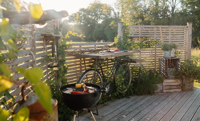 BBQ in the Nook  - Luxury Glamping Cabin Carmarthenshire, West Wales